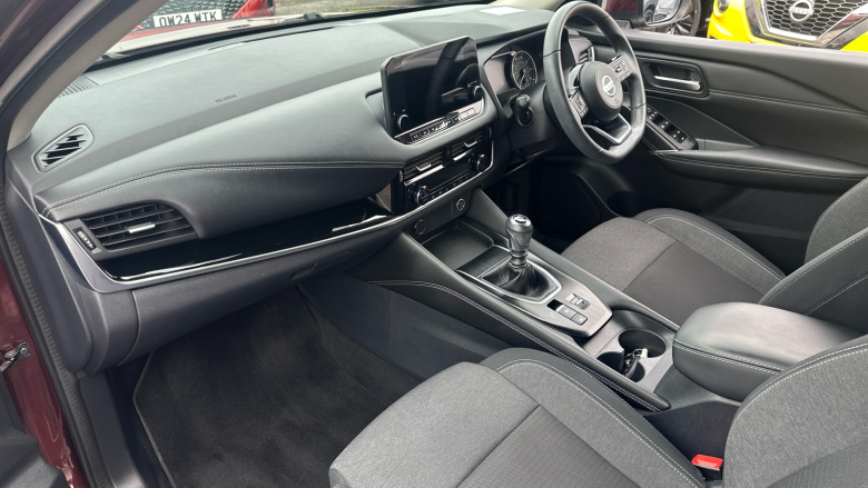 Nissan Qashqai 1.3 DiG-T MH N-Connecta 5dr Petrol Hatchback